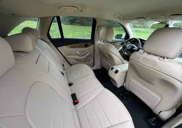 Mercedes-Benz GLC cena 119900 przebieg: 59111, rok produkcji 2018 z Gniezno małe 254